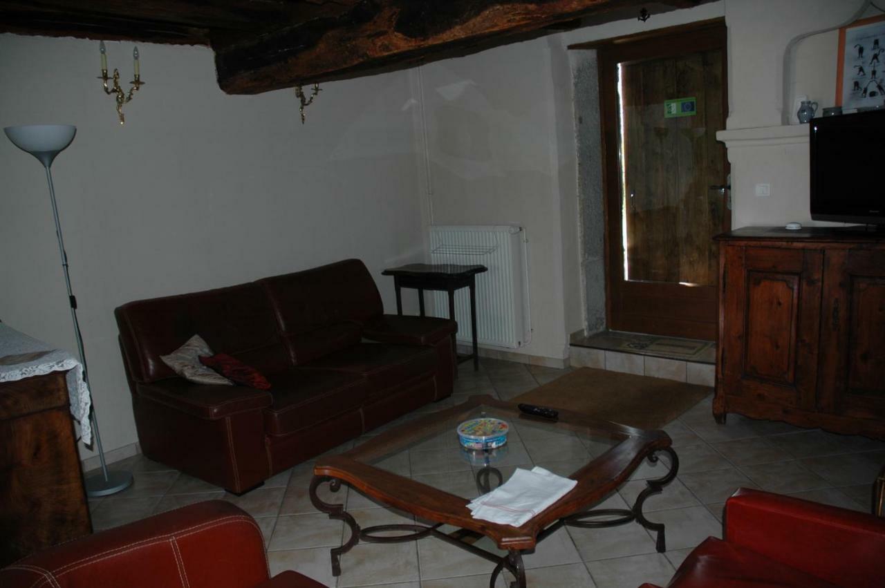 Le Bellaton Villa Ambronay Bagian luar foto